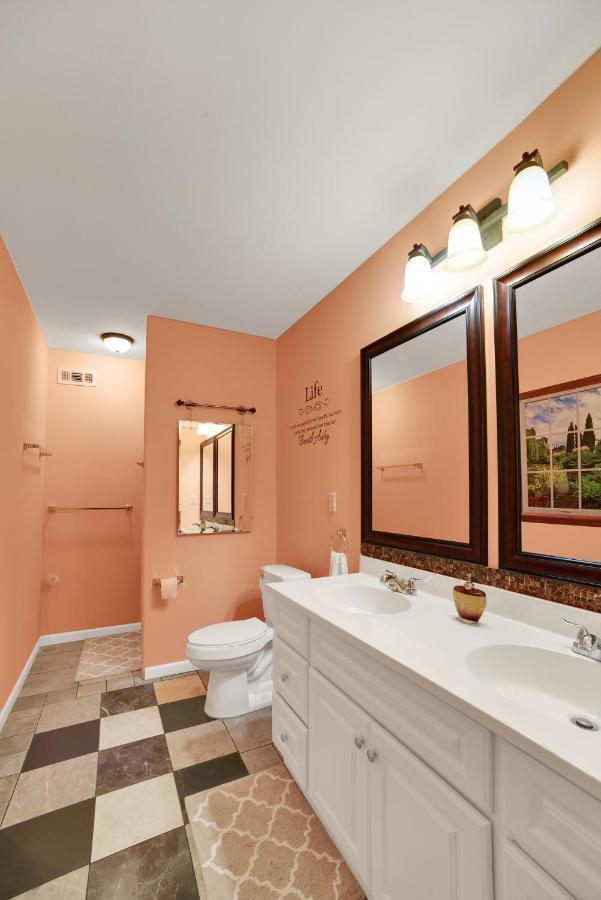 Whispering Oak Mansion Διαμέρισμα Bear Εξωτερικό φωτογραφία